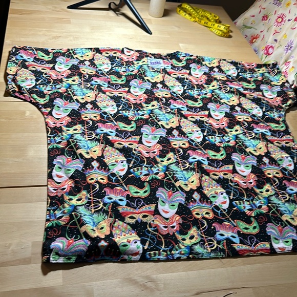 S.C.R.U.B.S. Mardi Gras Patterned Scrub Top - Picture 3 of 5